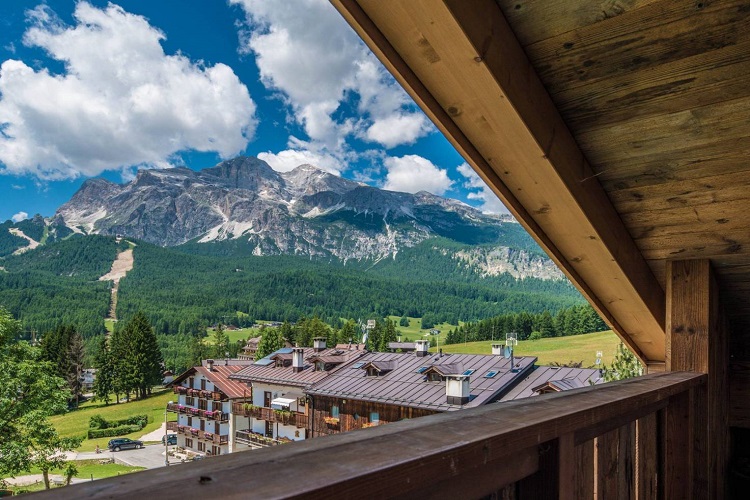 Casa vista montagna: 6 affacci sulle Alpi dal Trentino alla Valle d'Aosta
