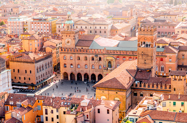 Cosa vedere nel centro storico di Bologna e quanto costa viverci?
