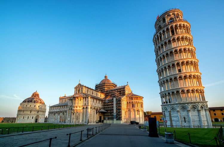 Qual è la storia della Torre di Pisa e quale significato ha?