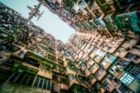 Come si vive nel Monster Building di Hong Kong dove abitano 10mila persone