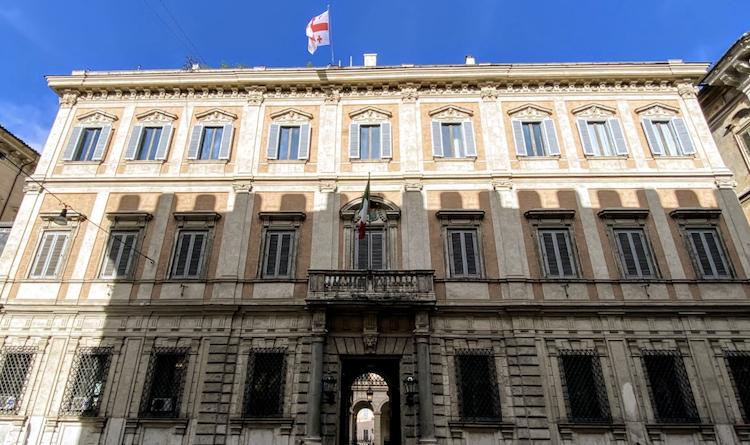 Storia della porta segreta a Palazzo Grazioli - Immobiliare.it News