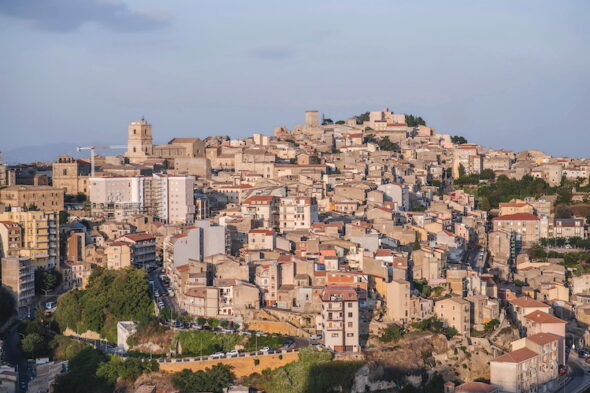 Cosa vedere a Enna, la città più alta d'Italia nel cuore della Sicilia