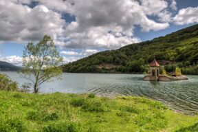 Lago di Mavrovo